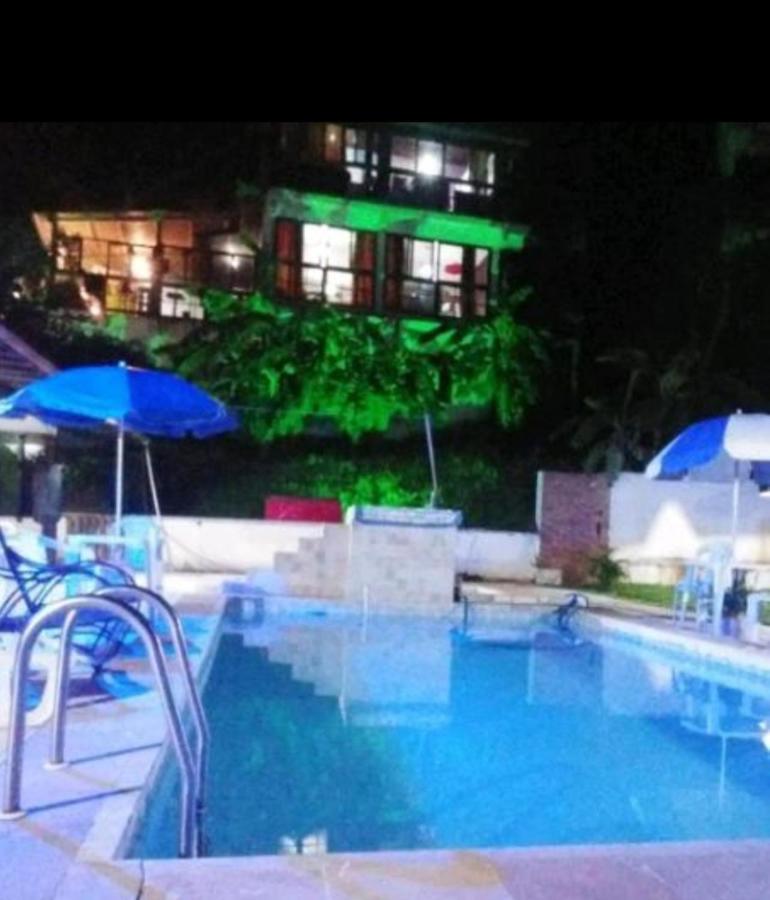 Hospedaria Divina Adega Hostal Cabo Frío Exterior foto